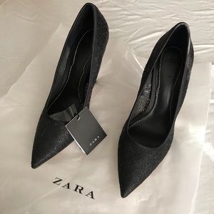 NWT black Zara heels